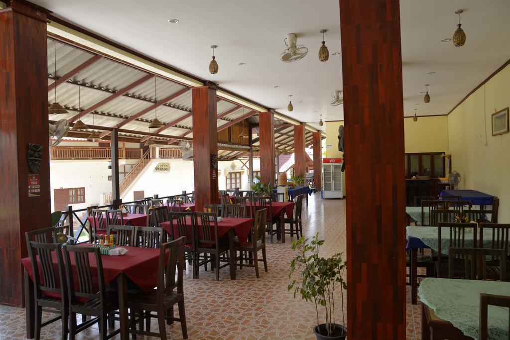Hotel Vilayvong Ванг Виенг Екстериор снимка