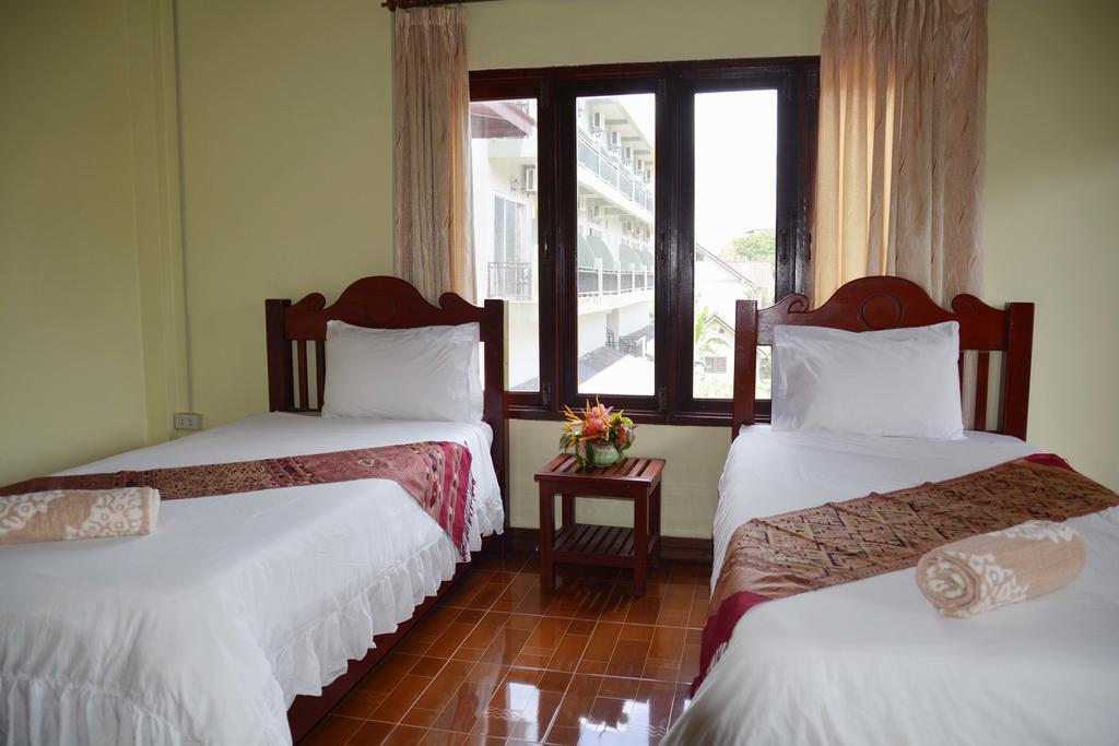 Hotel Vilayvong Ванг Виенг Екстериор снимка
