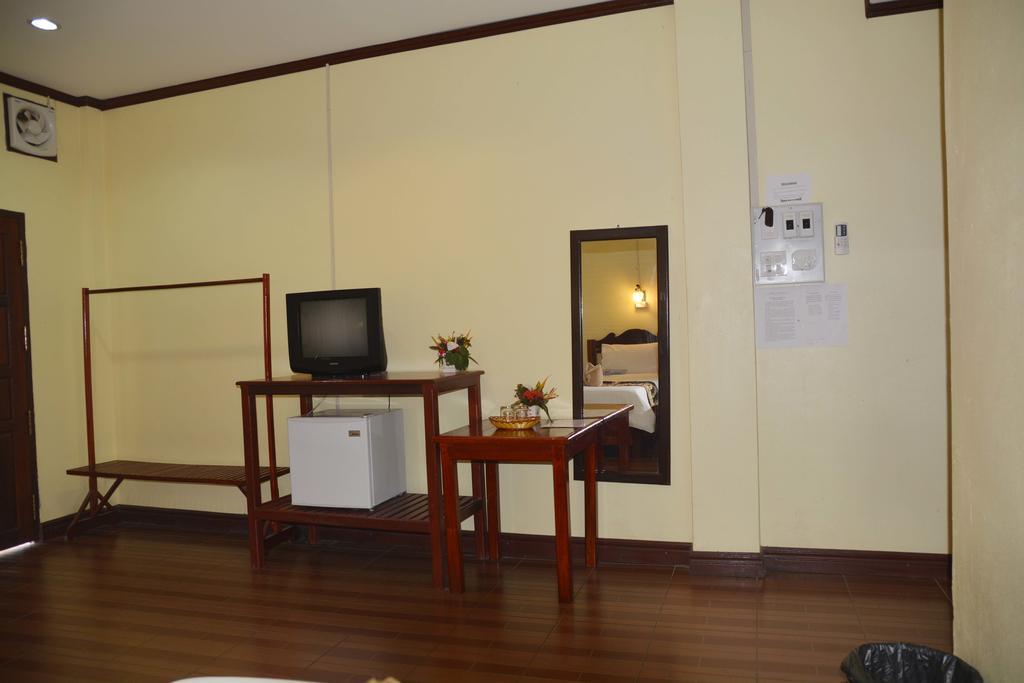 Hotel Vilayvong Ванг Виенг Екстериор снимка