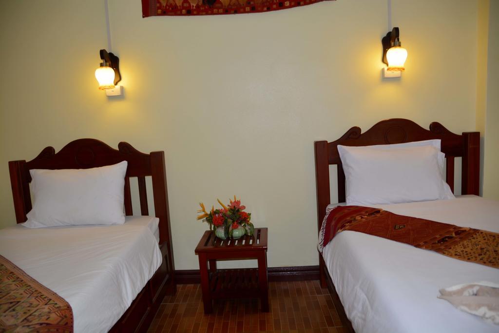 Hotel Vilayvong Ванг Виенг Екстериор снимка