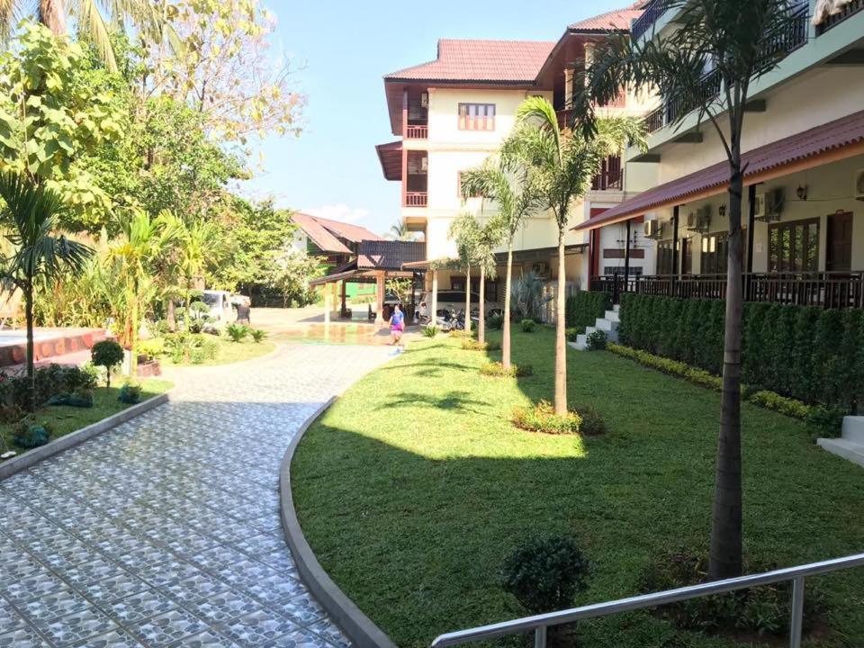 Hotel Vilayvong Ванг Виенг Екстериор снимка